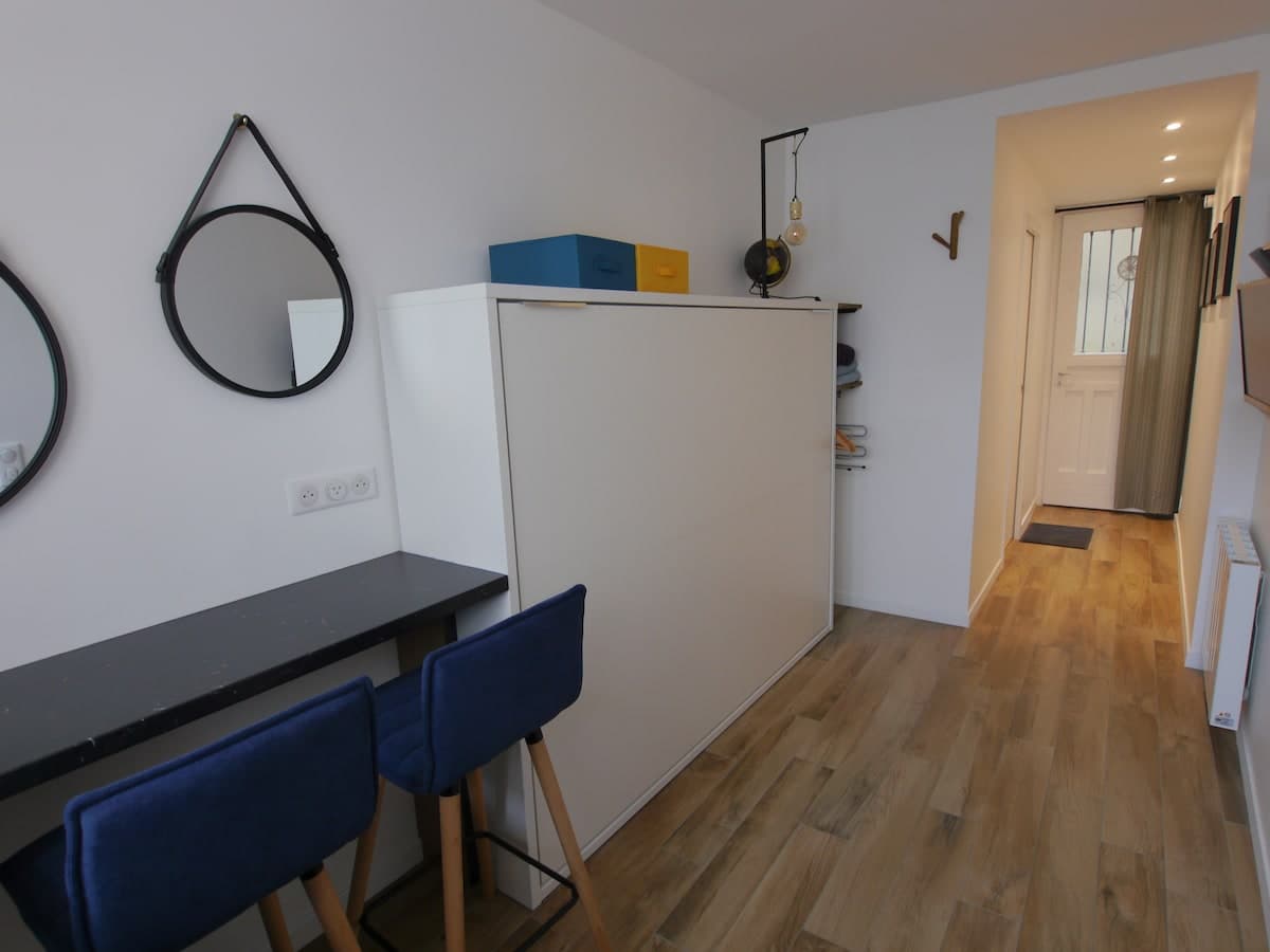 Paris Little Voltaire with A/C