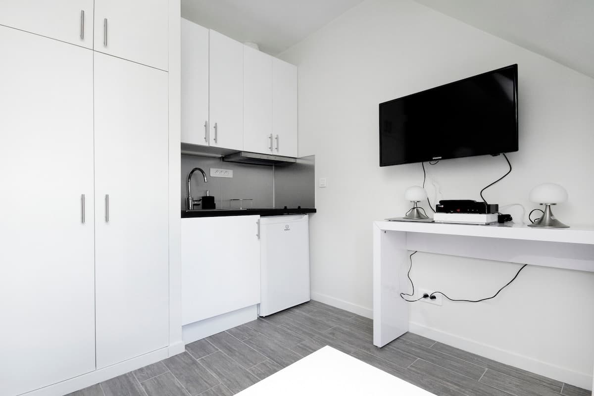 Romantic escape in MONTMARTRE