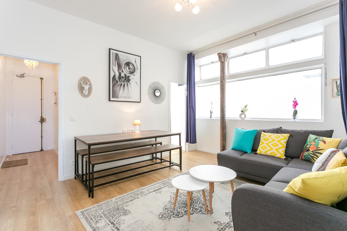 Latin Quarter, Notre-Dame Cathedral, air-conditioned