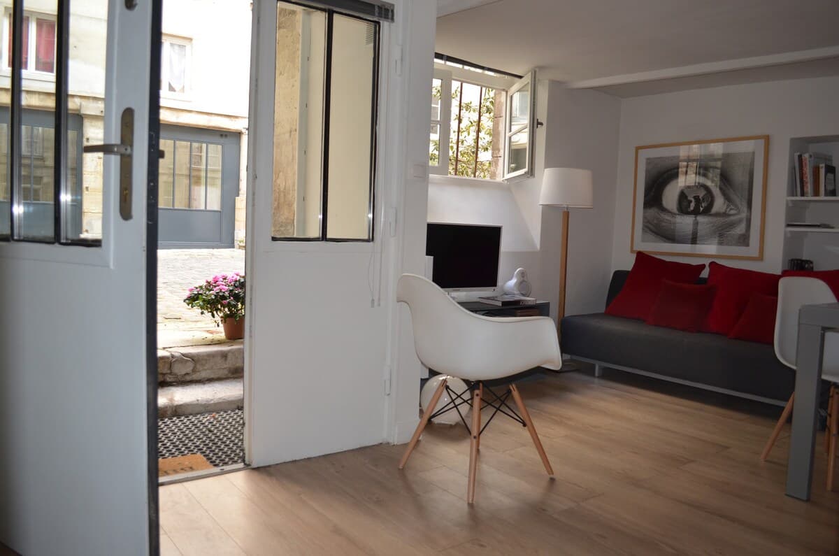 Charming renovated flat – Heart of le Marais