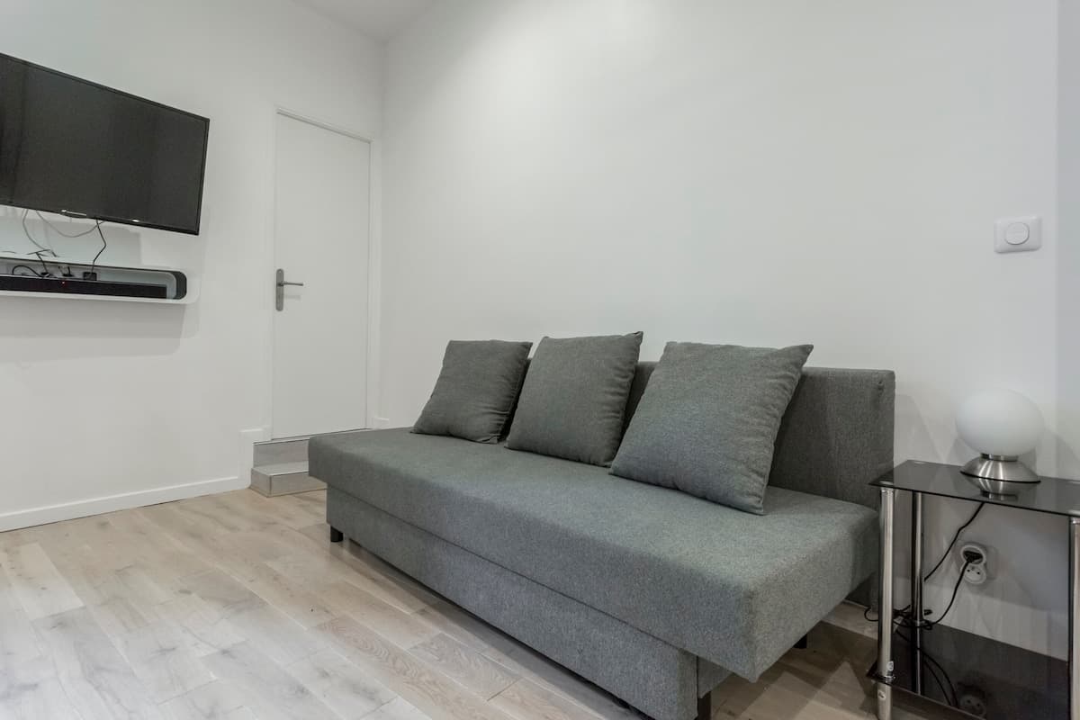 Modern appartment in the heart of historical Paris