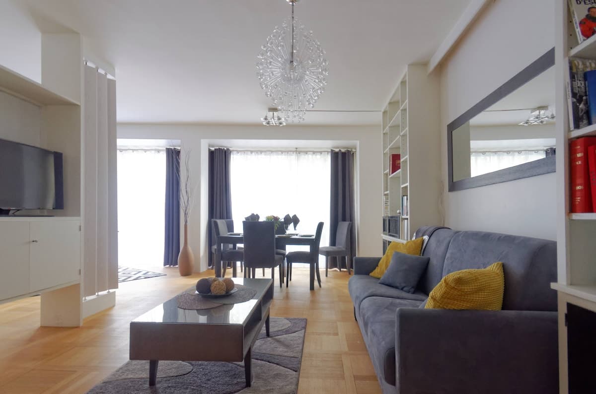 Paris 16 -near Champs-Elysées Eiffel Tower 75m2