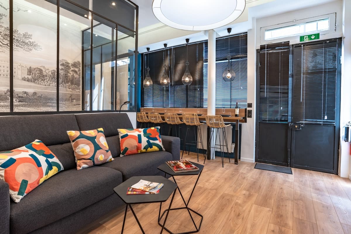 Paris center Casa boutique , Montmartre square…