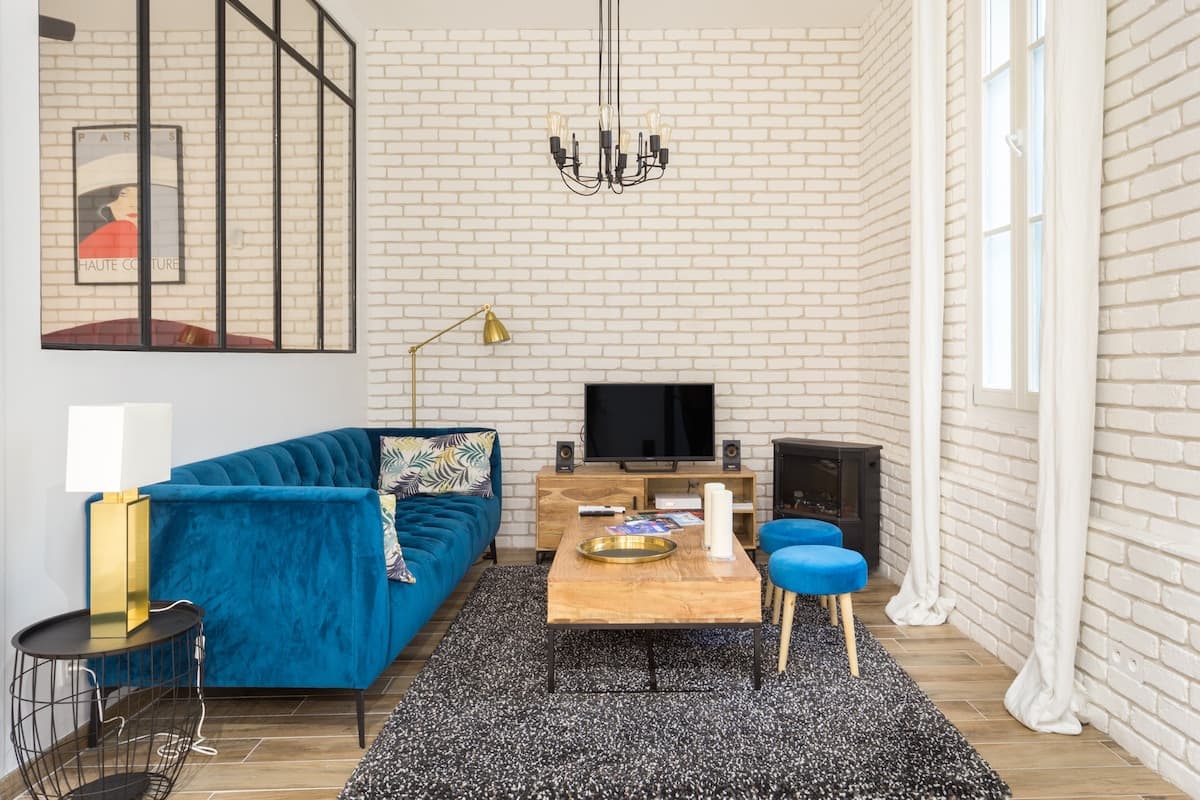 Romantic loft and Jaccuzi in the Champs Elysées