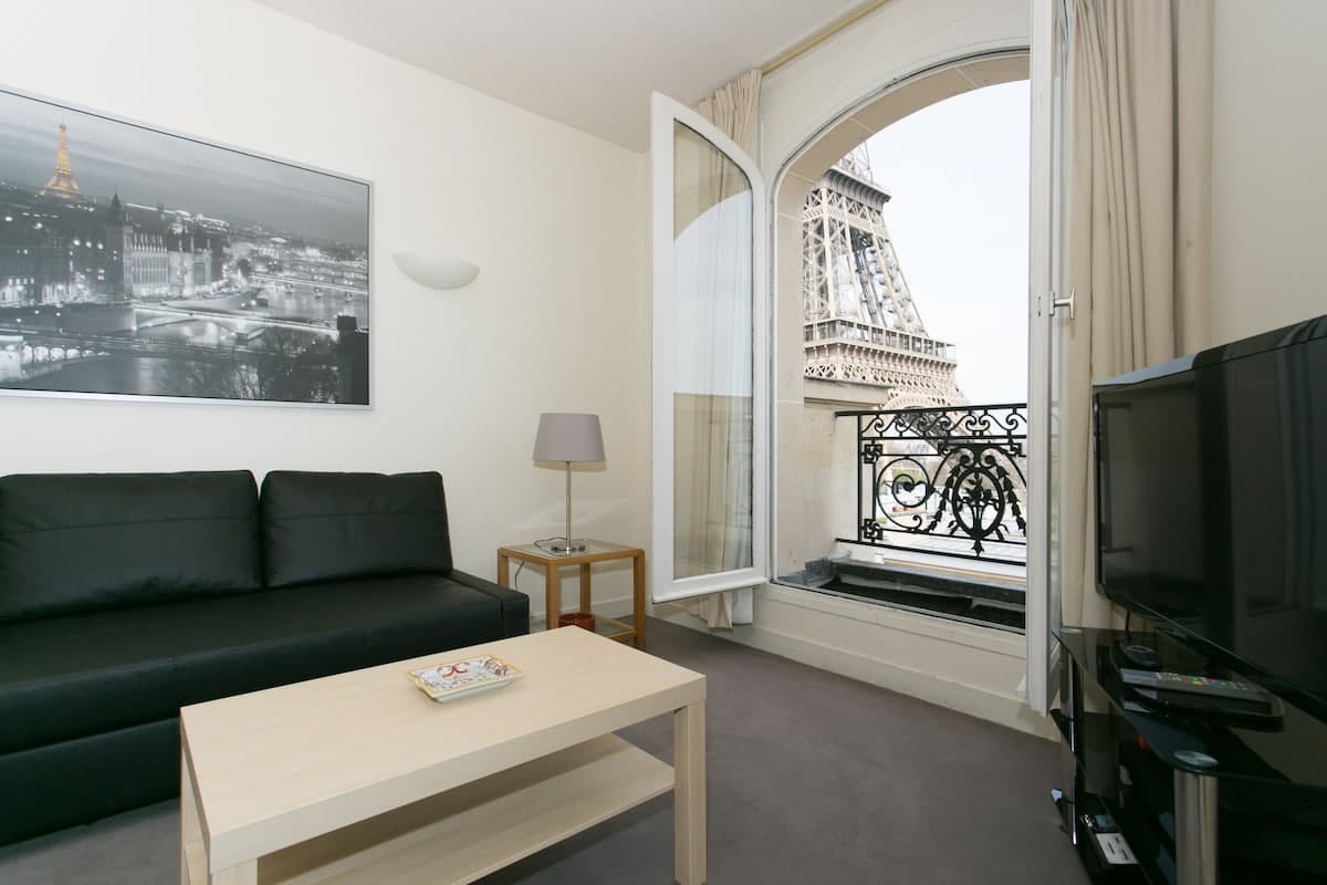 Mega Eiffel Tower View