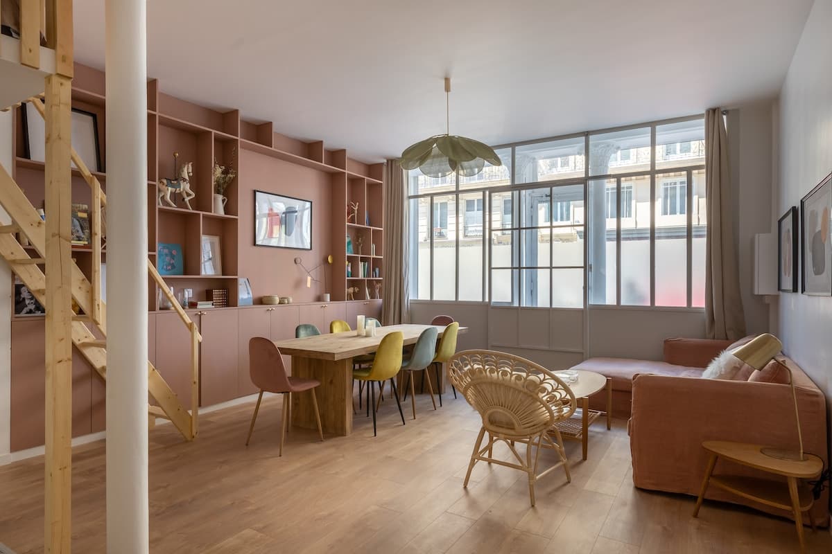 Spacious triplex in the Center of Paris