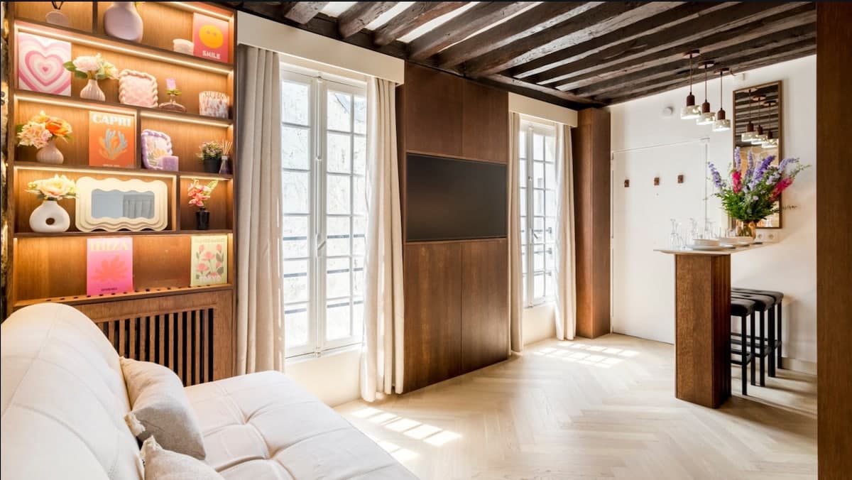 Le Marais Studio – Quiet, Luxurious & AC, 4 Guests