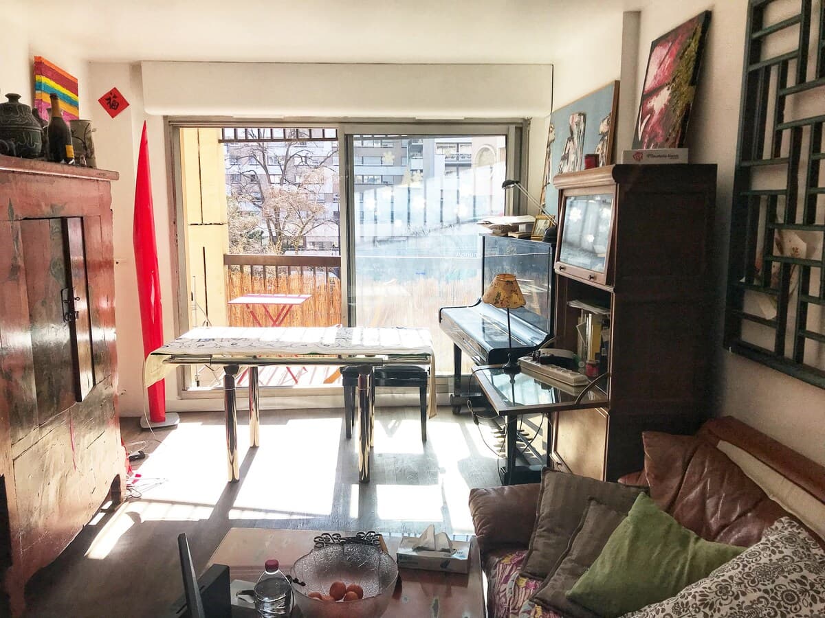 Paris, charming room above garden