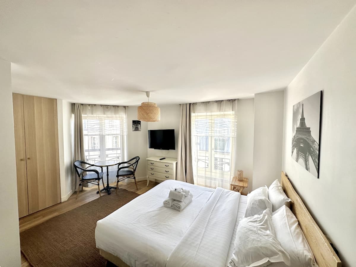 Paris, Opéra 5...Charming apartment in Paris